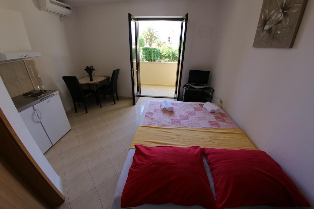 Apartments Vedrana Zadar Bagian luar foto