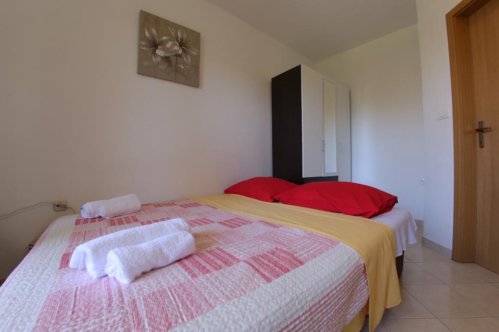 Apartments Vedrana Zadar Bagian luar foto