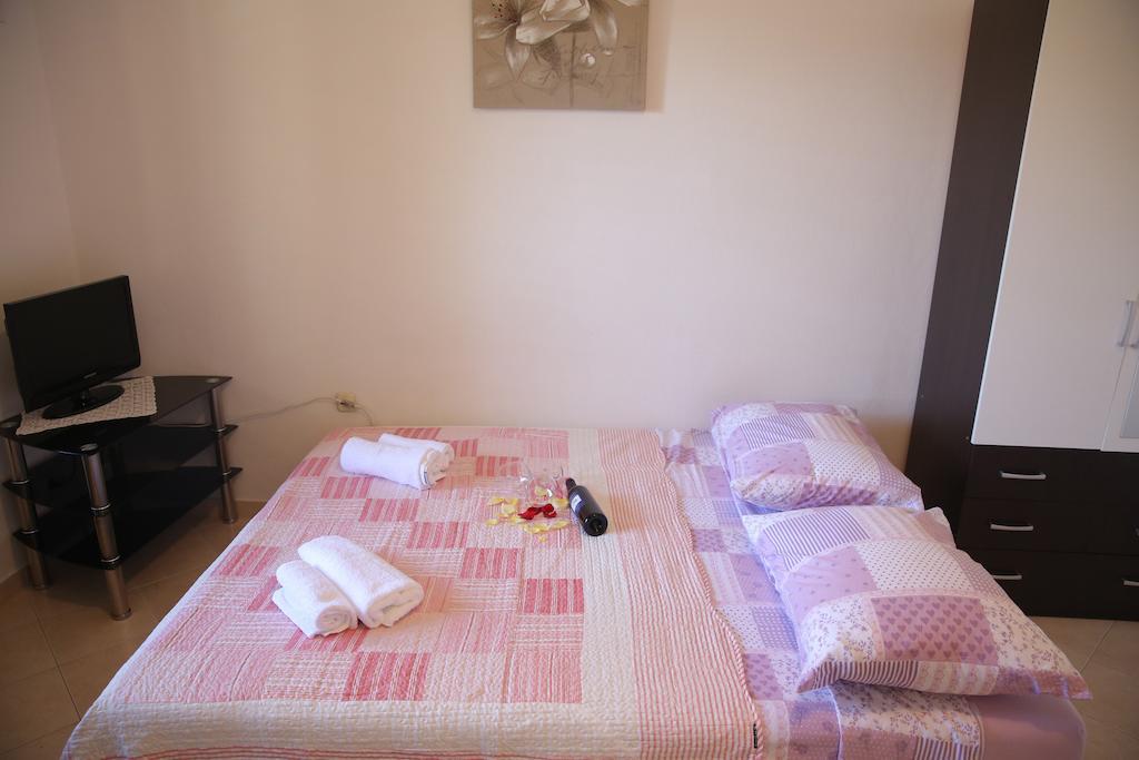 Apartments Vedrana Zadar Bagian luar foto