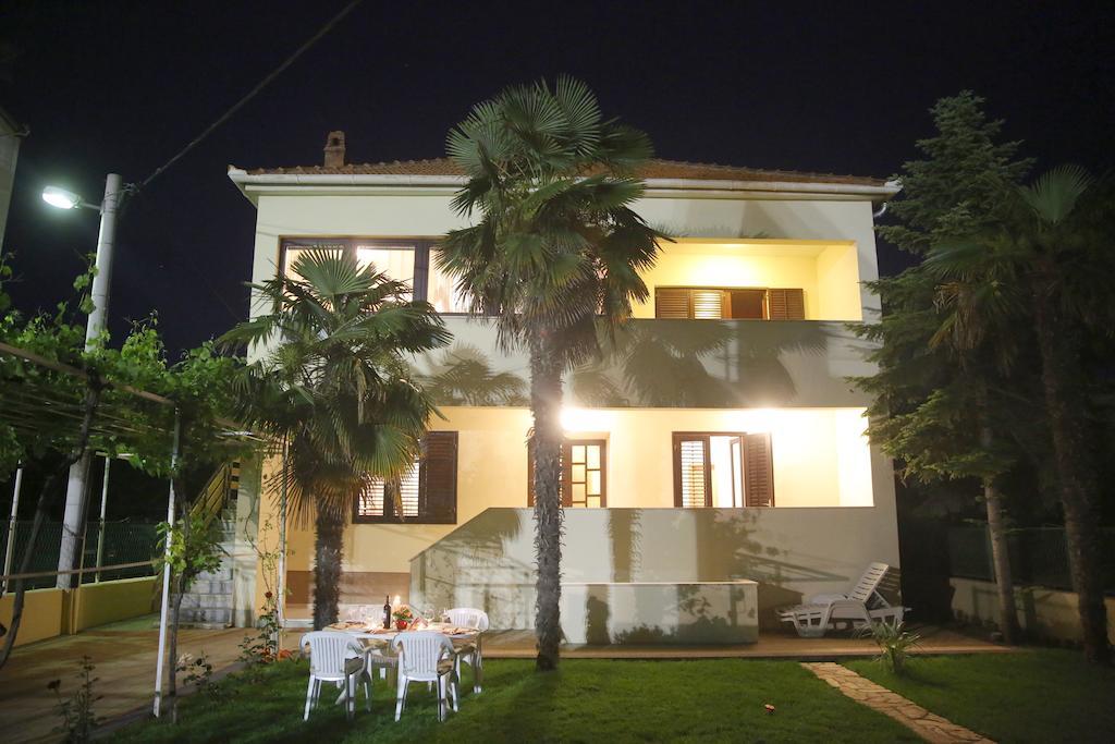 Apartments Vedrana Zadar Bagian luar foto