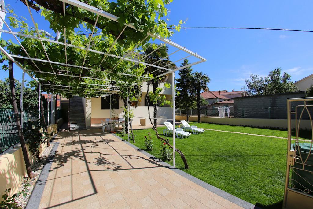 Apartments Vedrana Zadar Bagian luar foto
