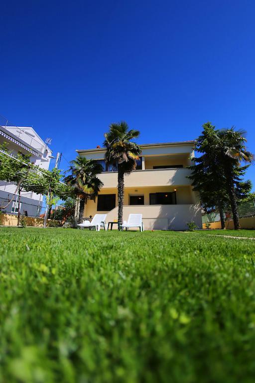 Apartments Vedrana Zadar Bagian luar foto